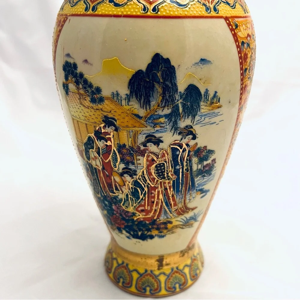 Japanese Satsuma-Style Porcelain Vase, Peacock with Moriage, Vintage EUC